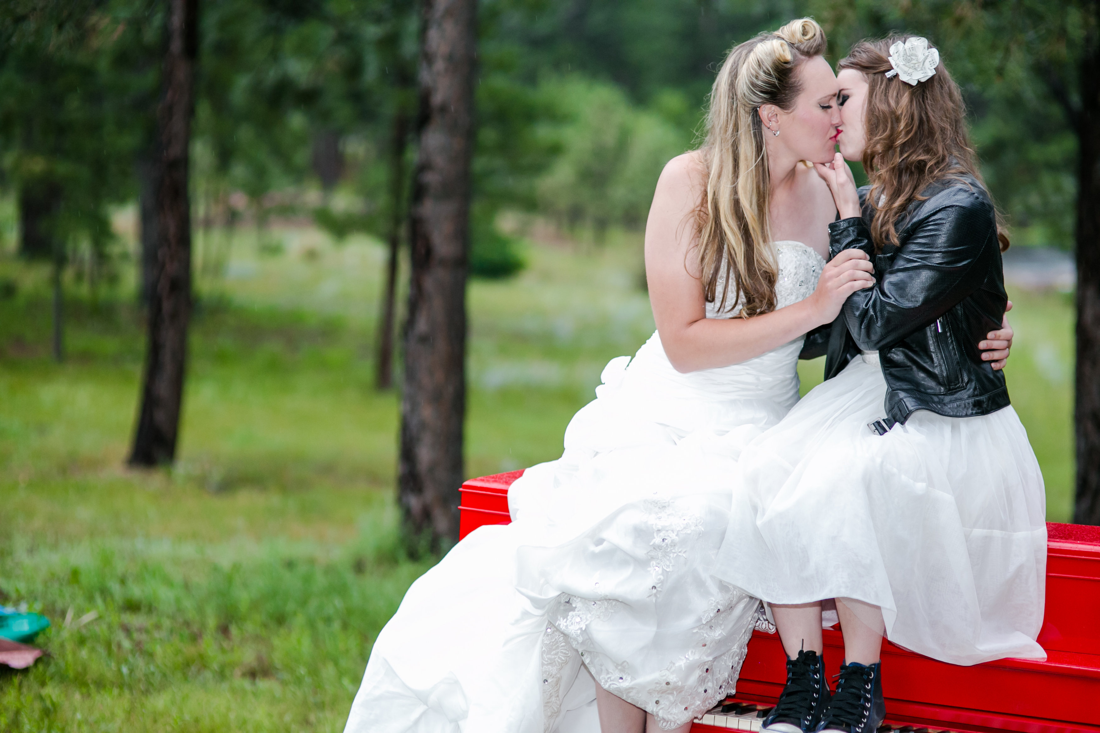 Свадьба двух девушек в России