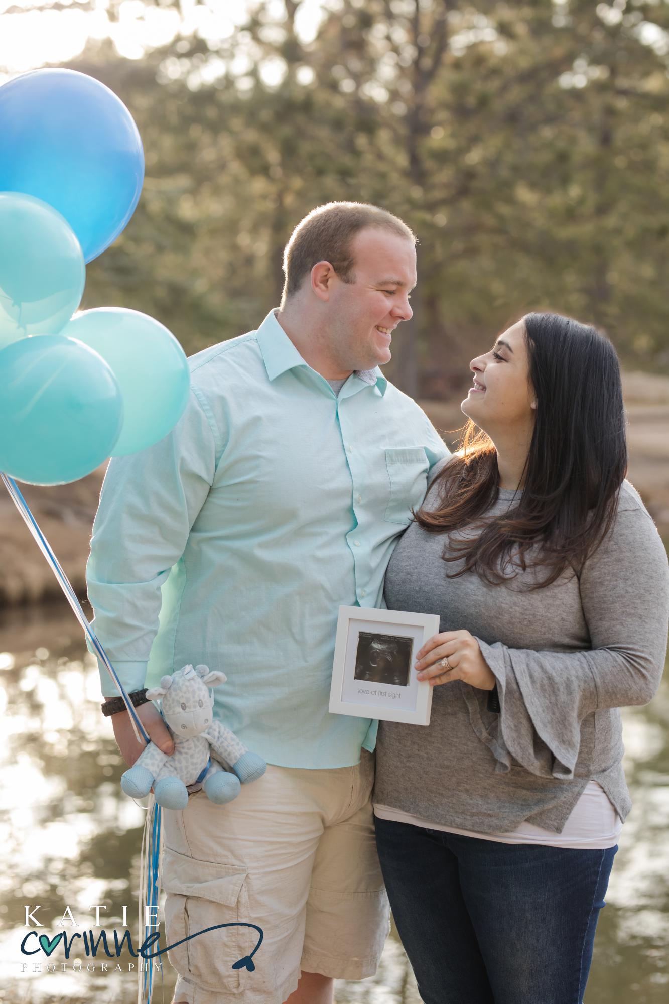 Colorado couple hold ultrasound photo