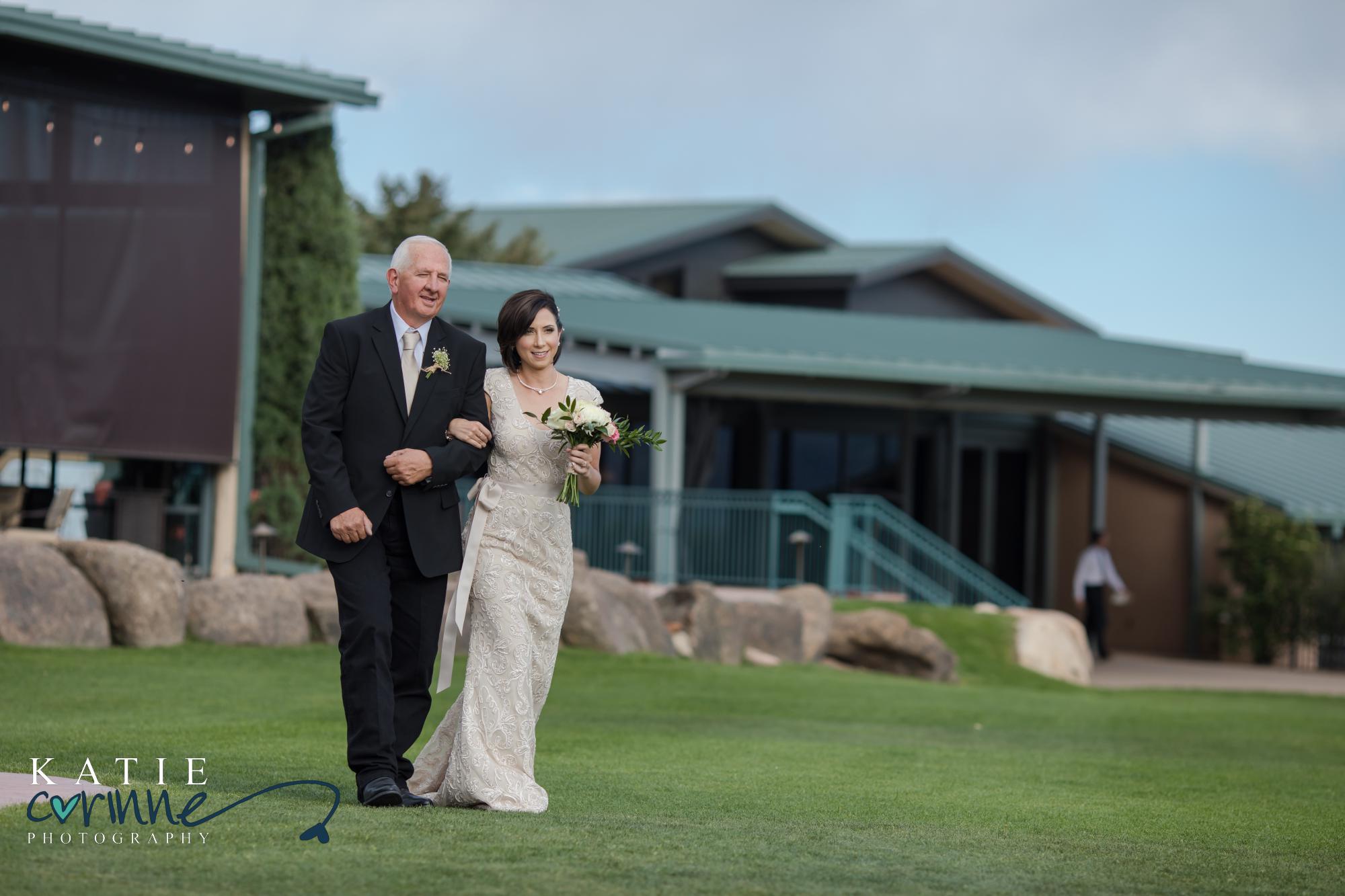 father walks bride down aisle at garden of the gods club