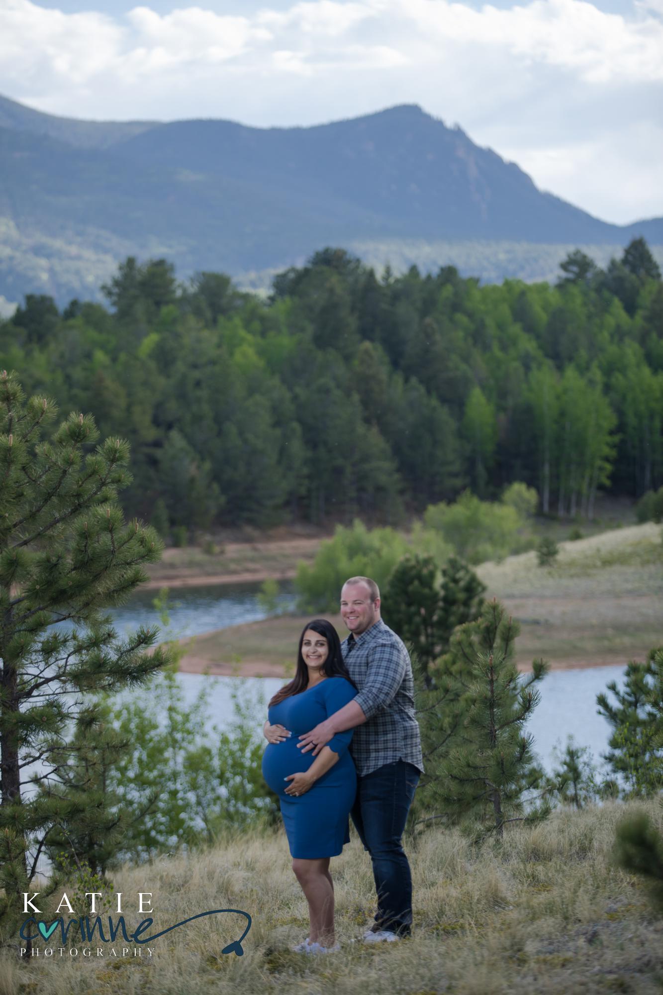 Colorado springs couple poses for maternity session