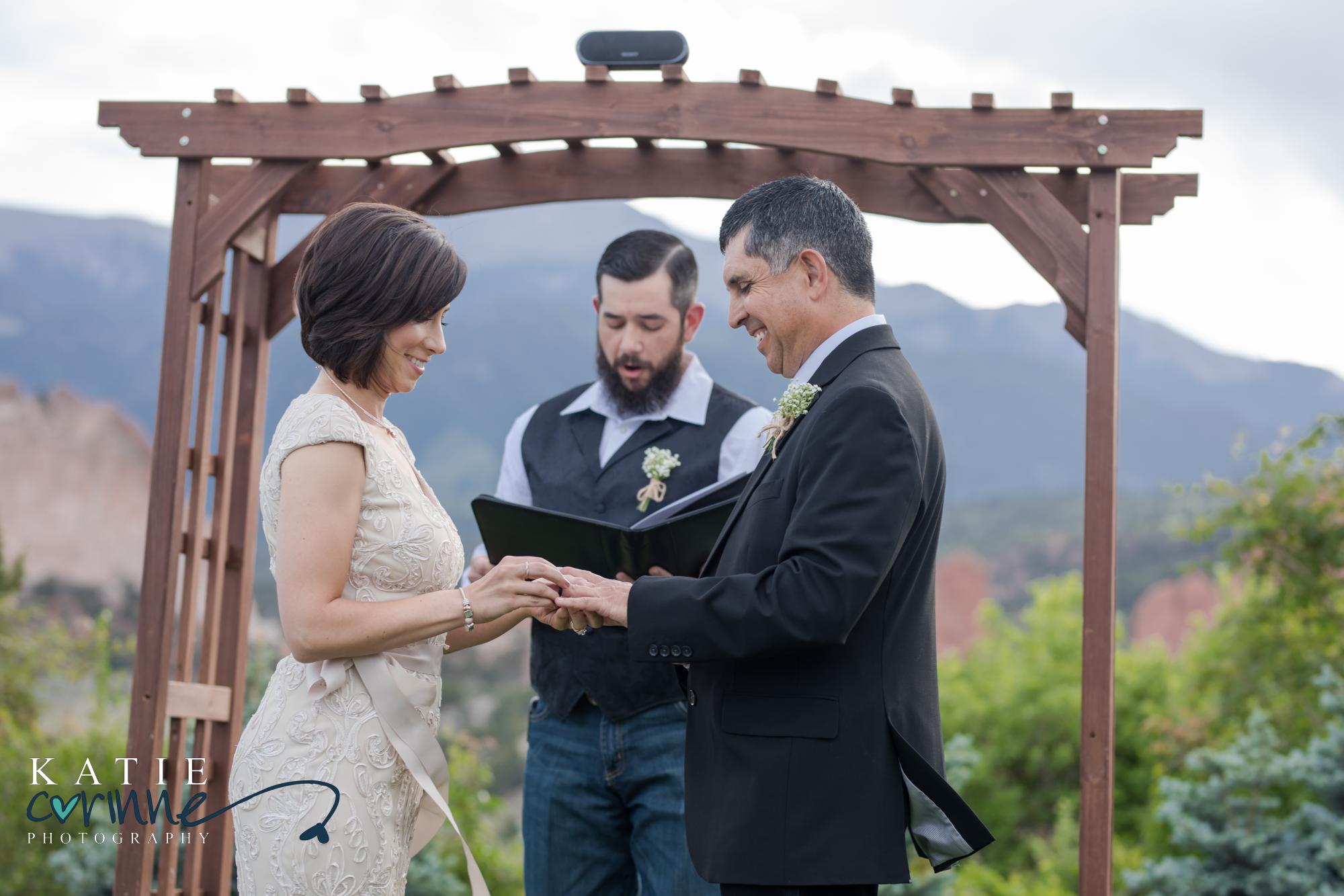 elopement photographers capture colorado wedding