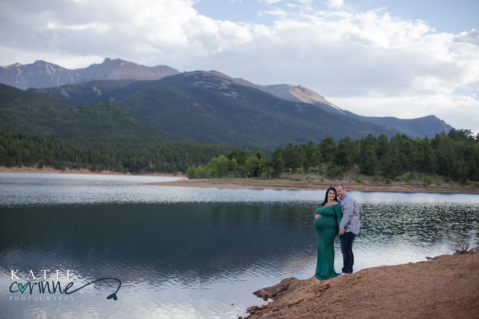 Colorado couple at maternity photography session