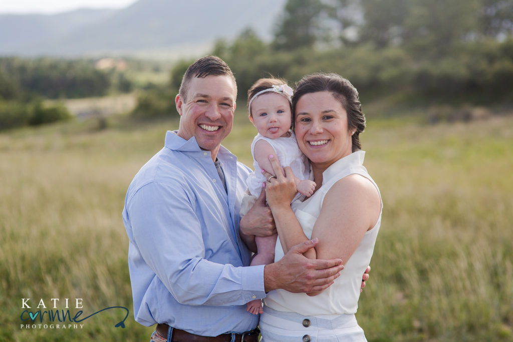 Natural Light Portrait, Family in front of Mount Hermann, Sweet family photo
