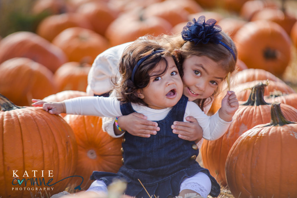 natural light photographer, outdoor family portraits, Fall portraits outdoors