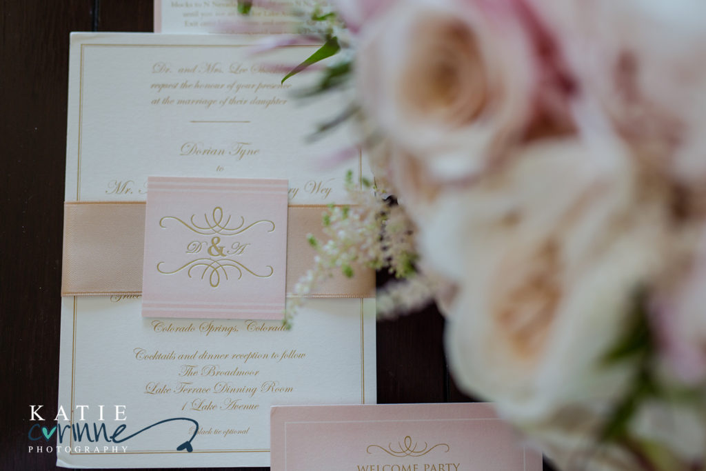 broadmoor wedding, wedding bouquet, wedding flowers, wedding roses, wedding invitations 