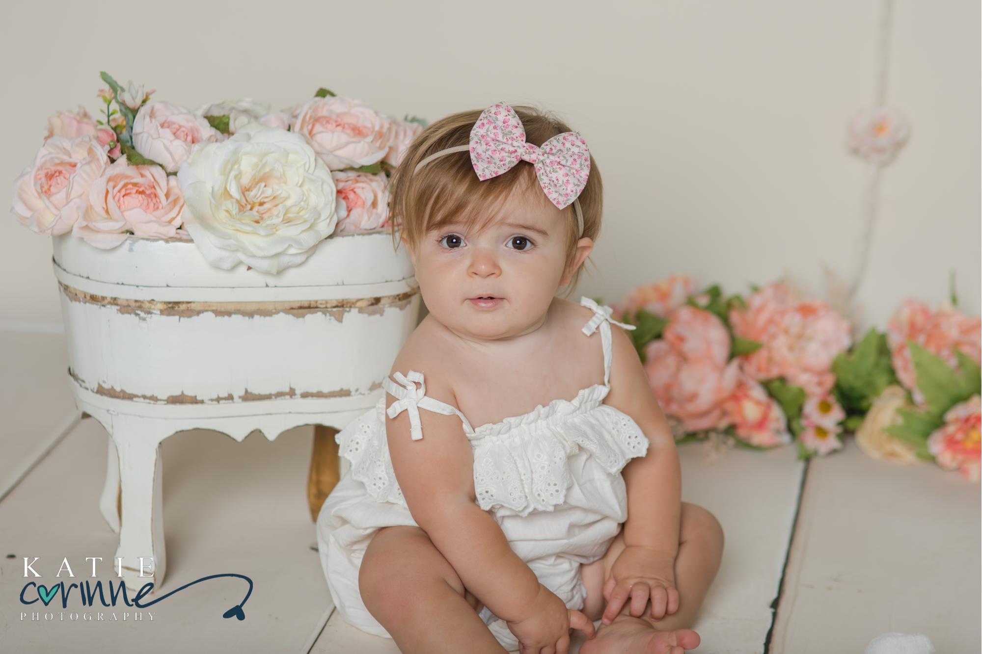 Brynlee at her one year cake smash session