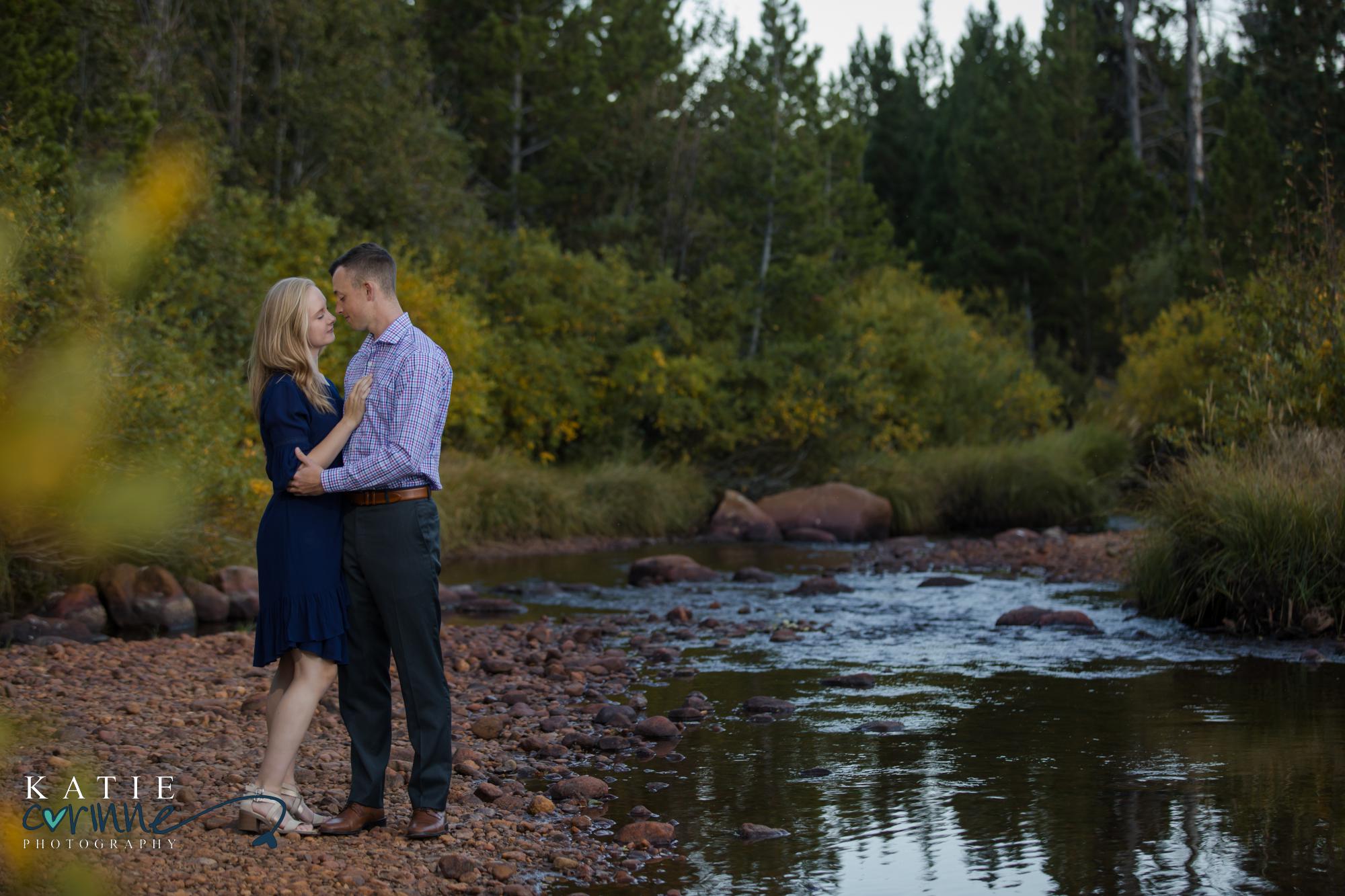 Colorado couple poses for engagement photography