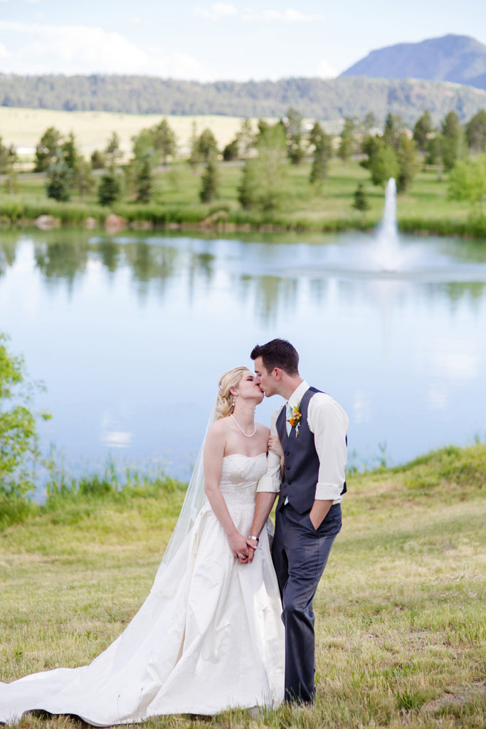 Spring wedding photography at Spruce Mountain Ranch