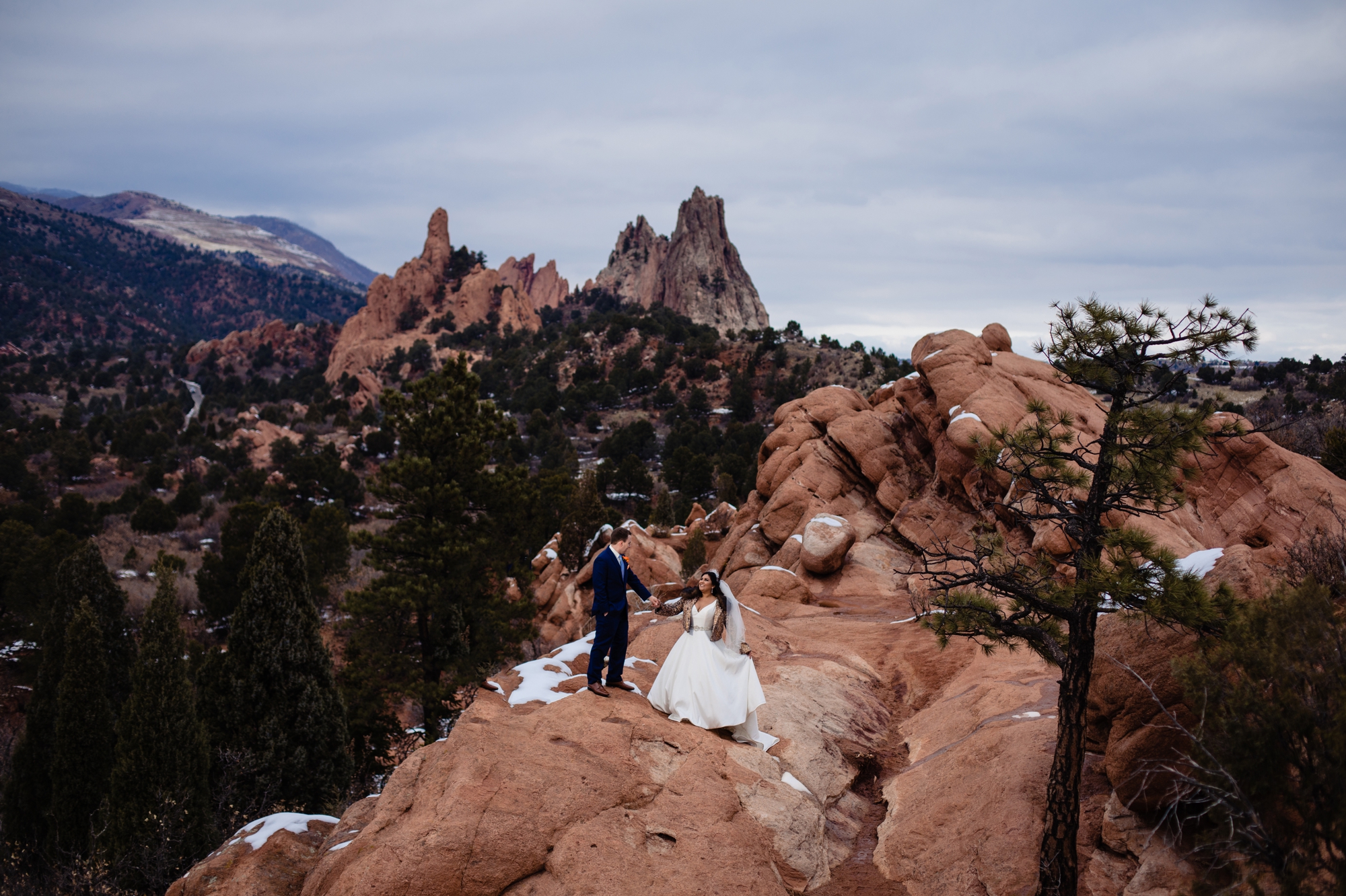 Texas bride and groom elope in Colorado Springs