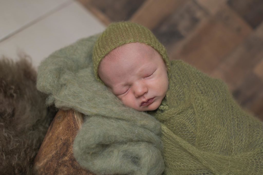 newborn posed for Colorado baby photographer