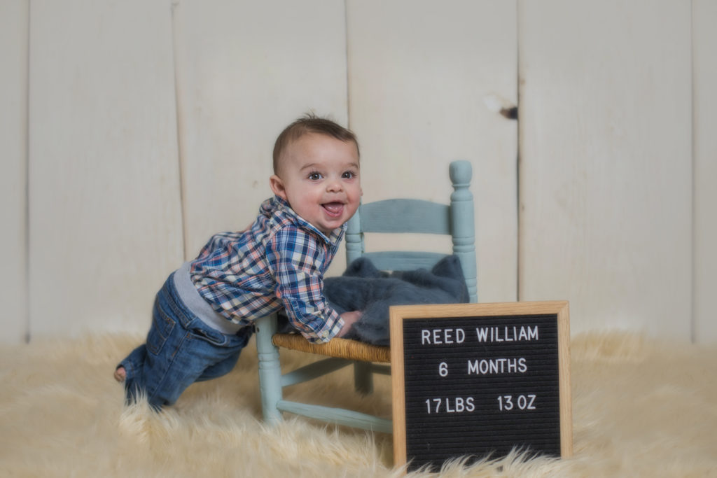 Watch your baby grow with Colorado children's photographer