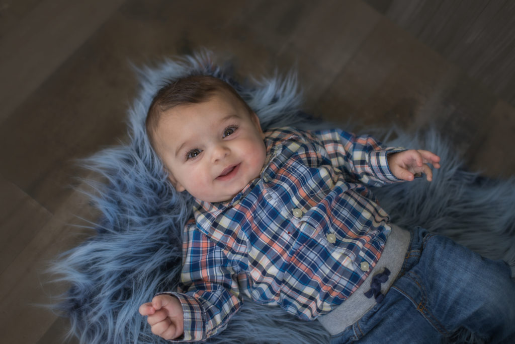Palmer Lake baby poses for children's photographer