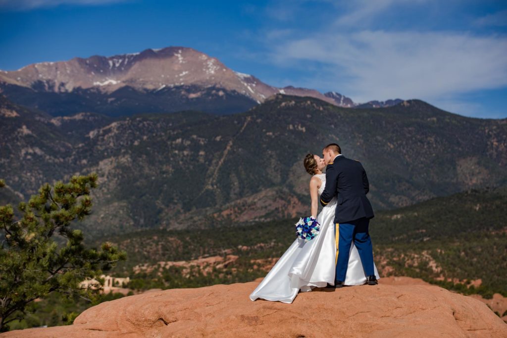 military couple elopes in Garden of the Gods