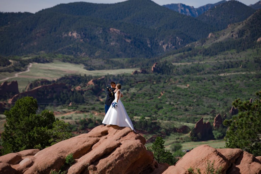 military couple elopes in Colorado