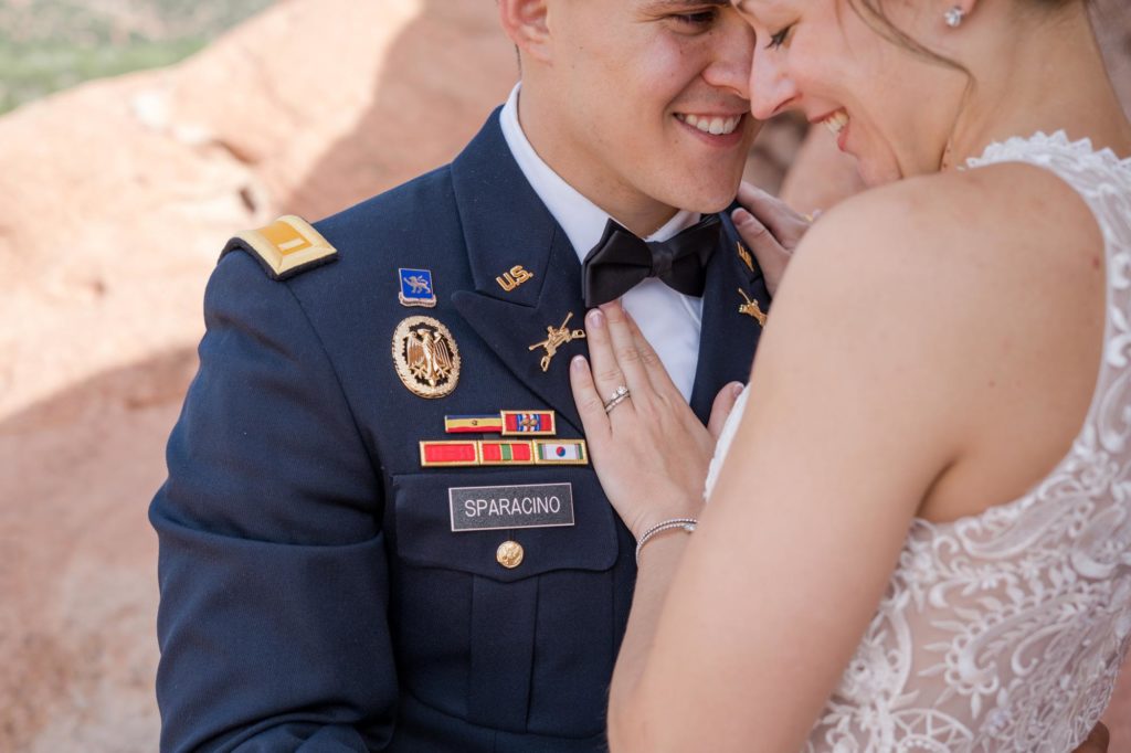 US soldier marries quarantine partner at Garden of the Gods