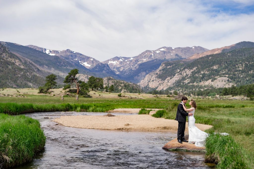 couple at rocky mountain national park elopement