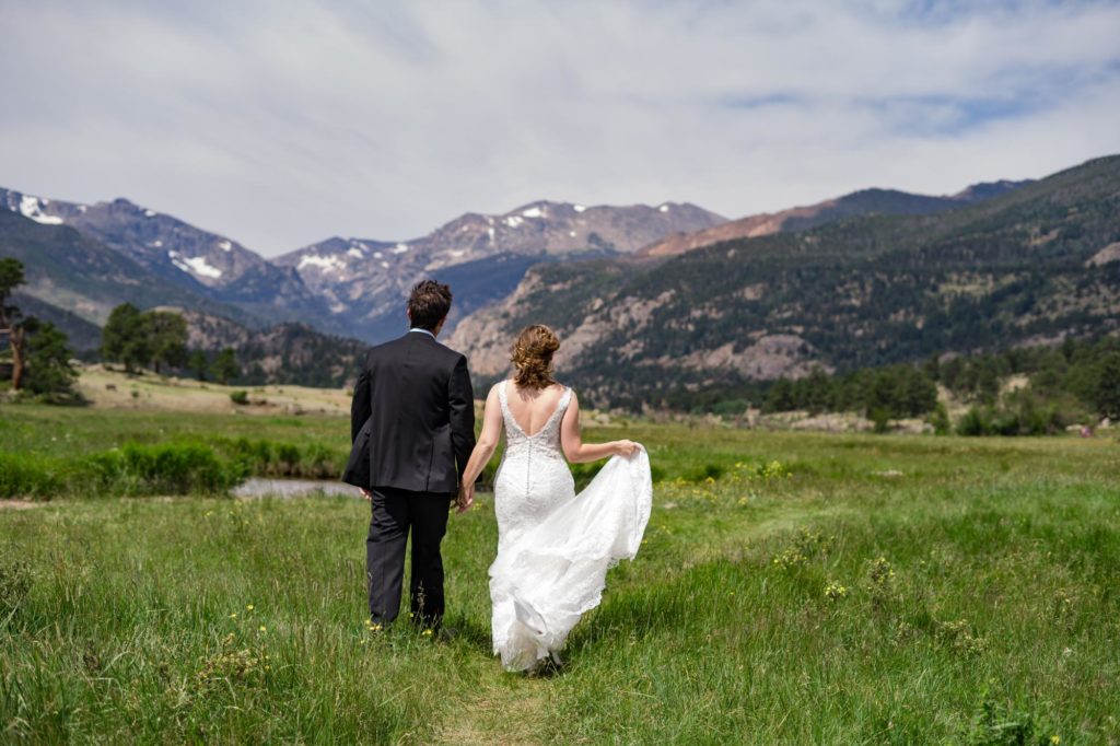 wedding couple at rocky mountain national park elopement