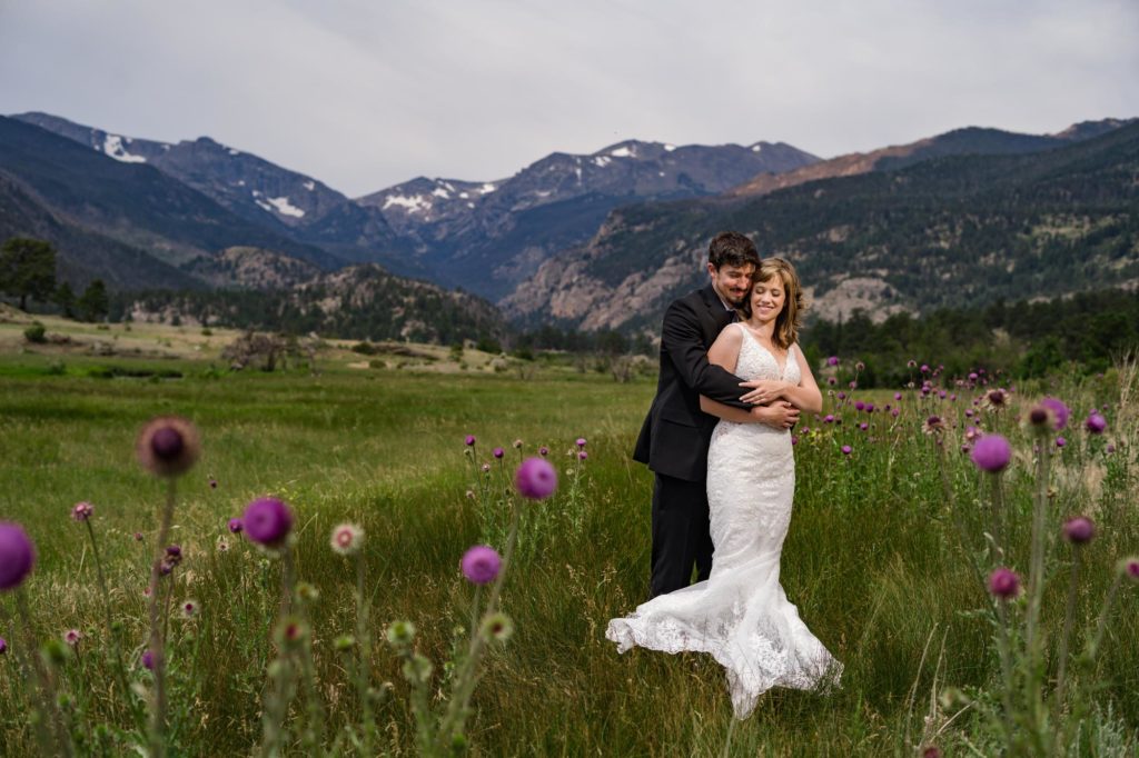 couple elopes in Colorado moutnains