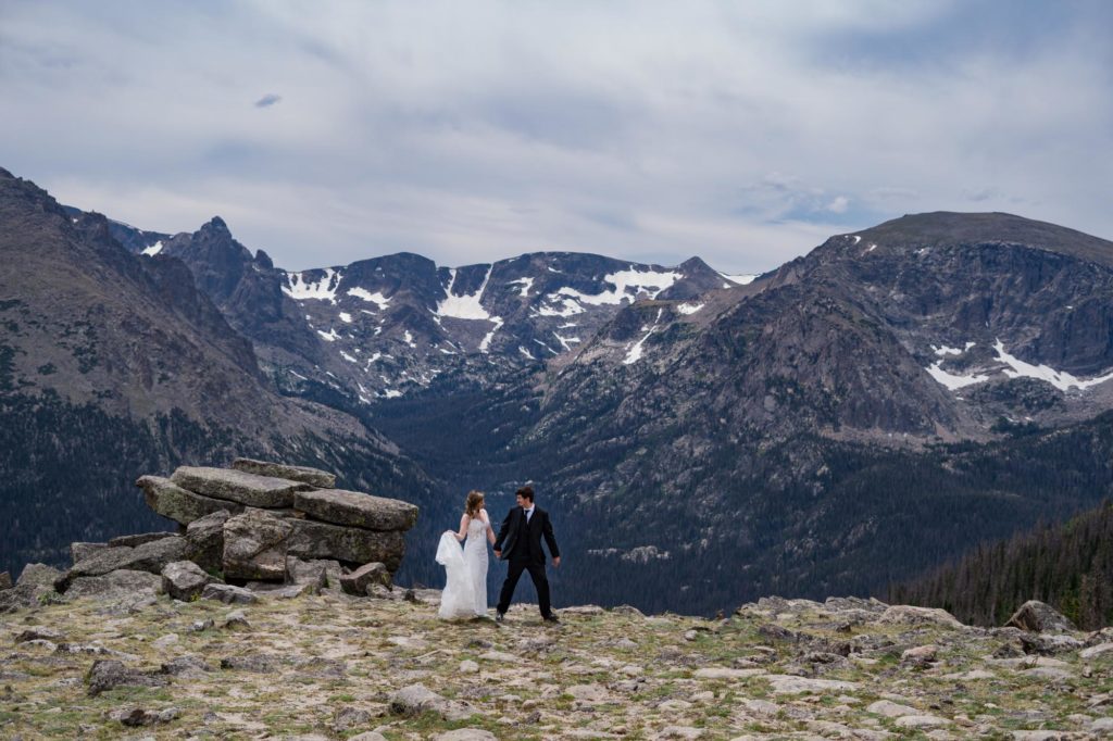 Colorado bride and groom elope in Rocky mountains