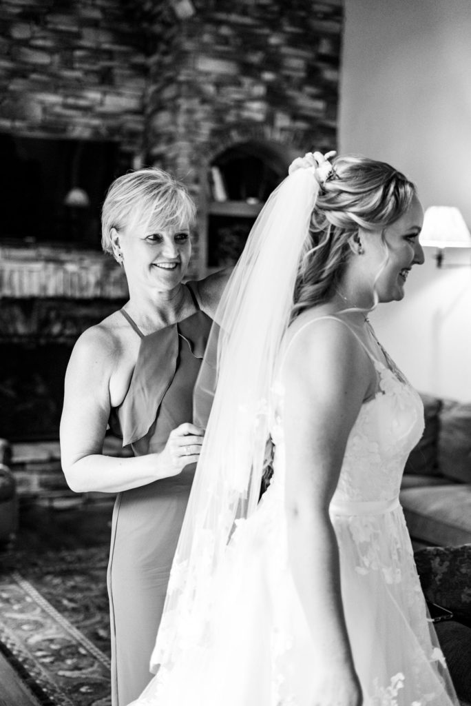 bride gets ready at Spruce Mountain Events