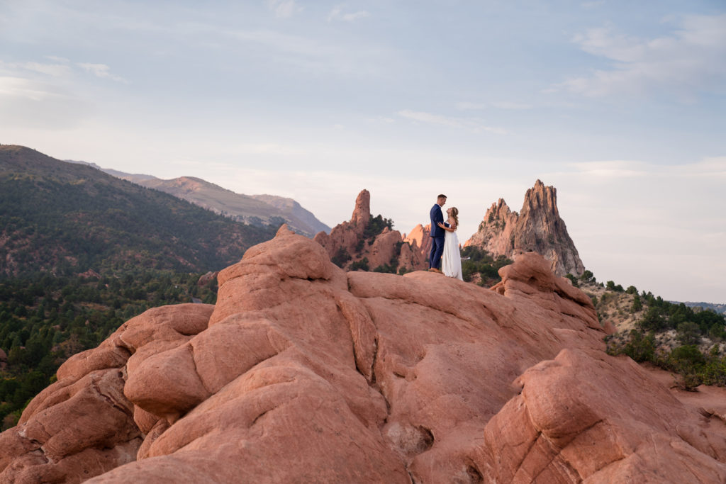 Colorado newlyweds at Garden of the Gods