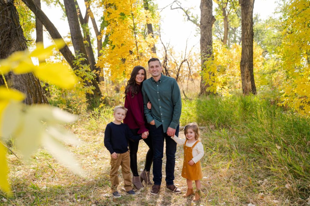 Colorado Springs family sits for fall photographer