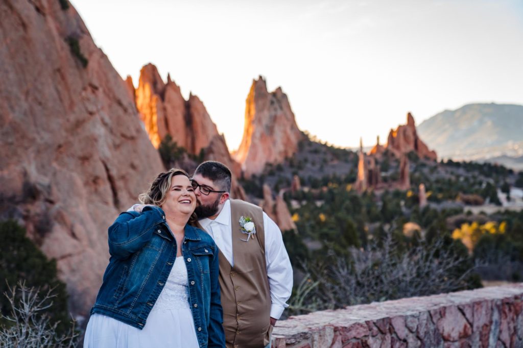Colorado bride and groom has elopement with best vendors