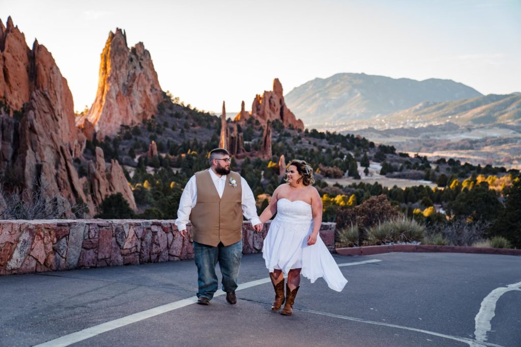 Colorado bride and groom has elopement at best location