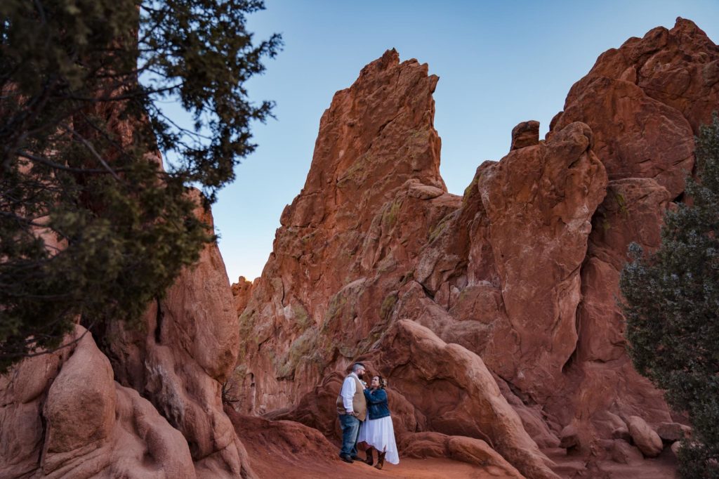 Colorado couple elopes in Garden of the Gods