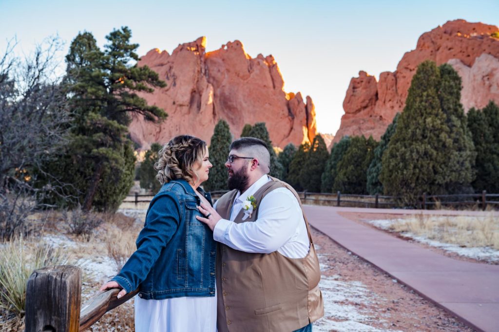 Colorado couple at snowy elopement