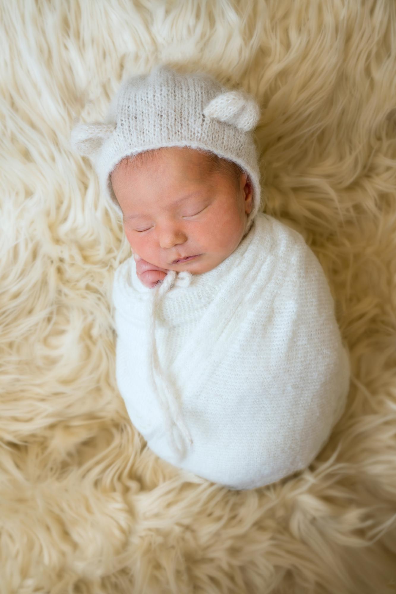 baby girl newborn photos bear